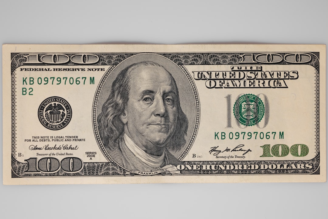 Dólar e investimentos: o que o câmbio muda no plano
